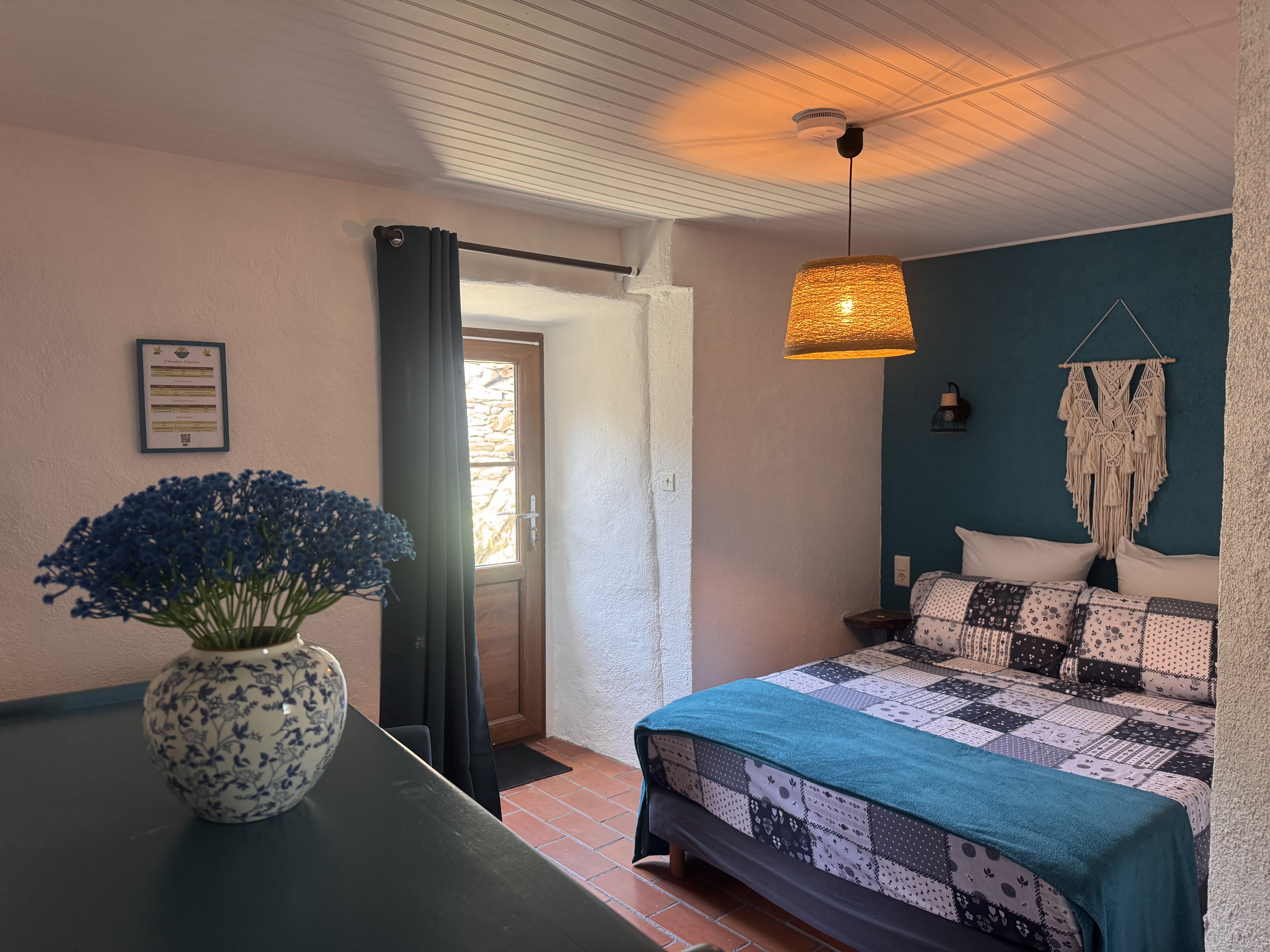 chambre boheme les hotes du chataignier cevennes hebergement